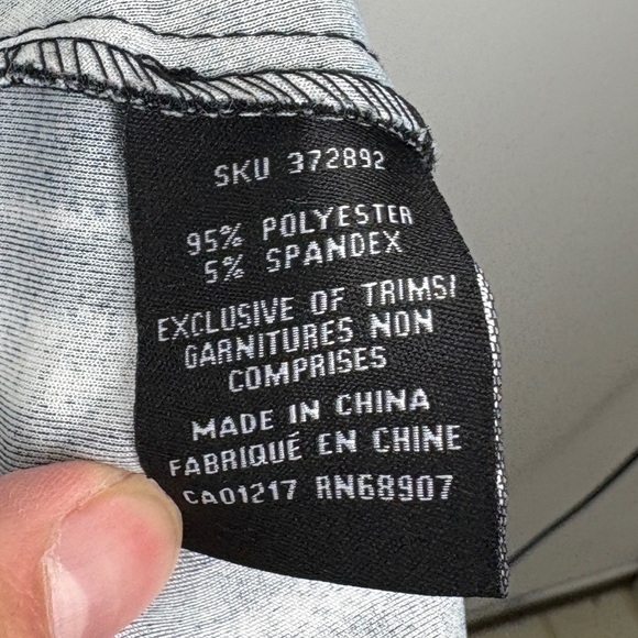 Lost - Picture 6 of 6